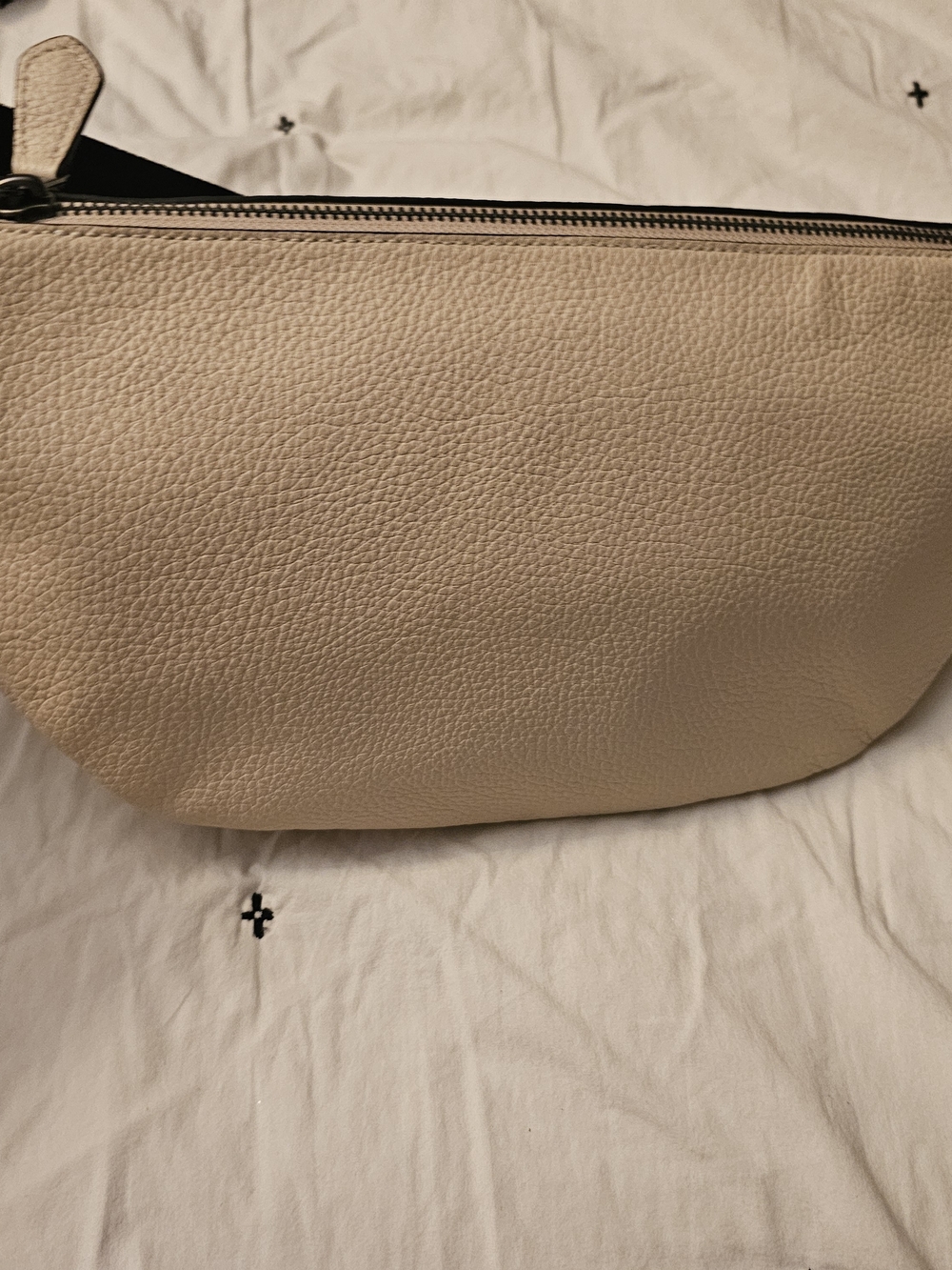 Coach Cream Leather Crossbody Belt Bag with Black Strap - Picture 3 of 5